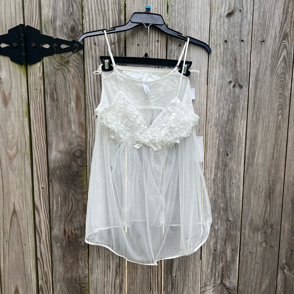 FLORES Ivory Babydoll Nightgown with underwear Women’s Large NWT NEW